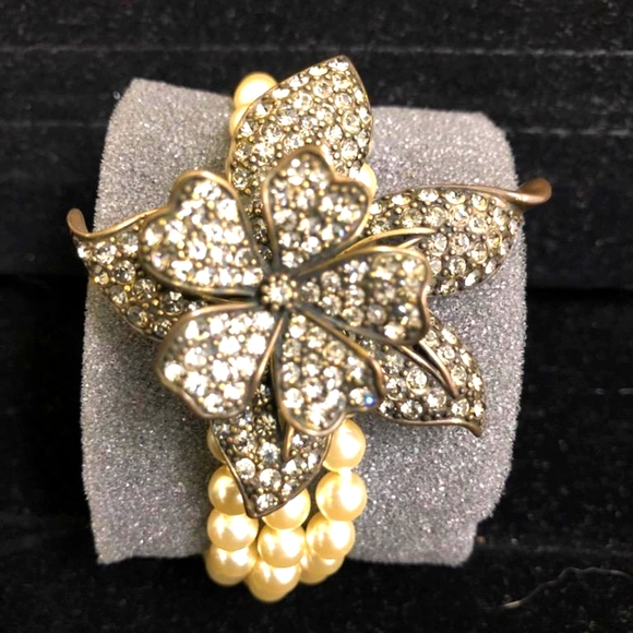 Heidi Daus flower bracelet